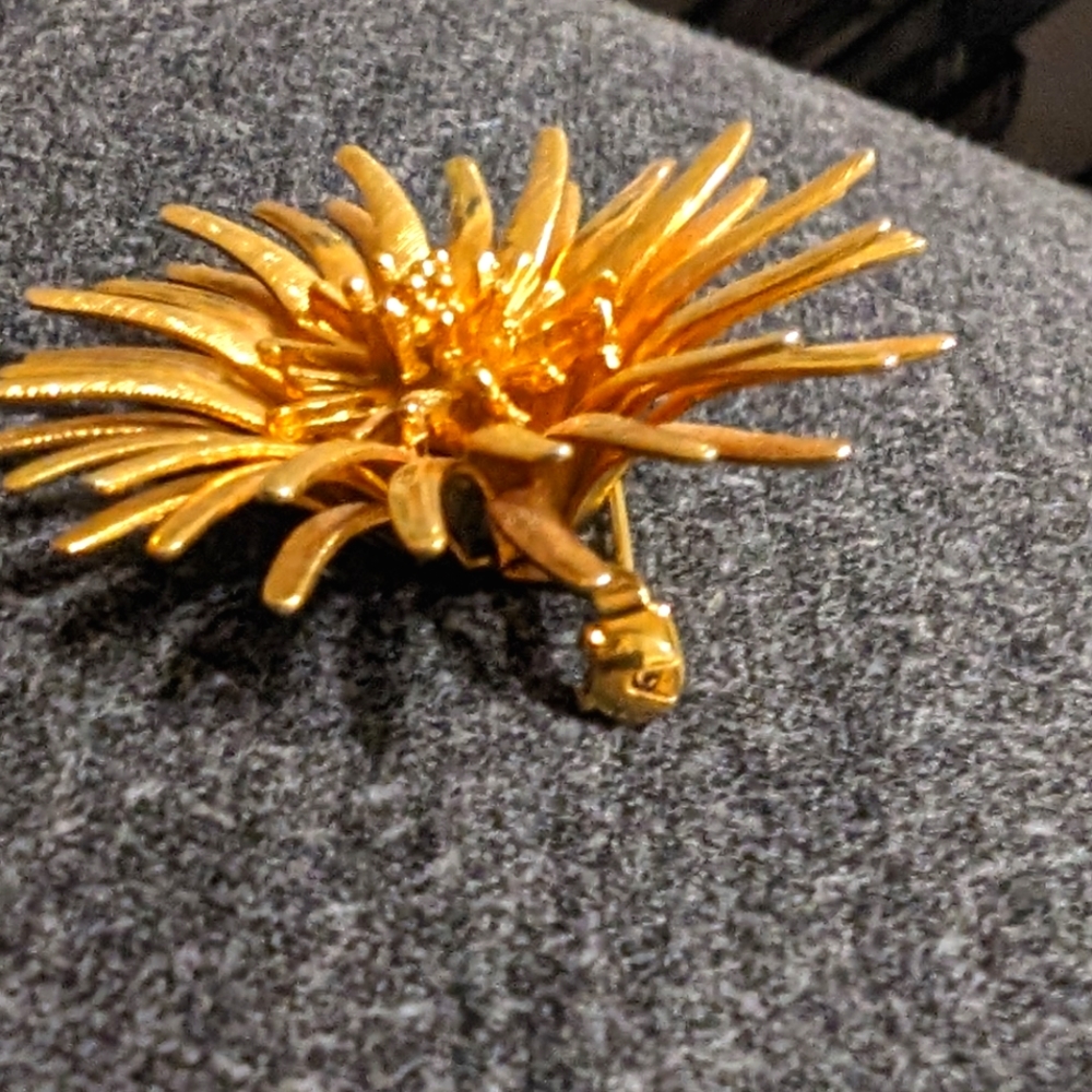 Vintage Floral Brooch